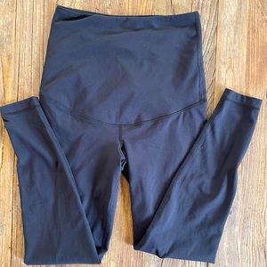 MATERNITY Isabel over the belly leggings Size Small